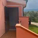 L'isola Dei Vacanzieri