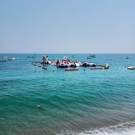 L'isola Dei Vacanzieri *